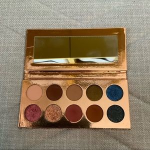 Desi x Katy Friendcation palette